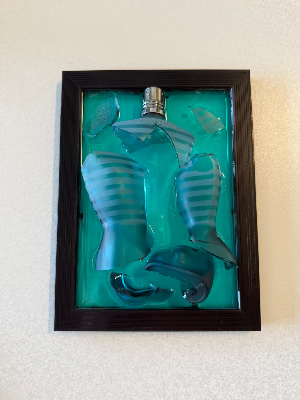 Jean paul Gaultier - Epoxy flessen kunst