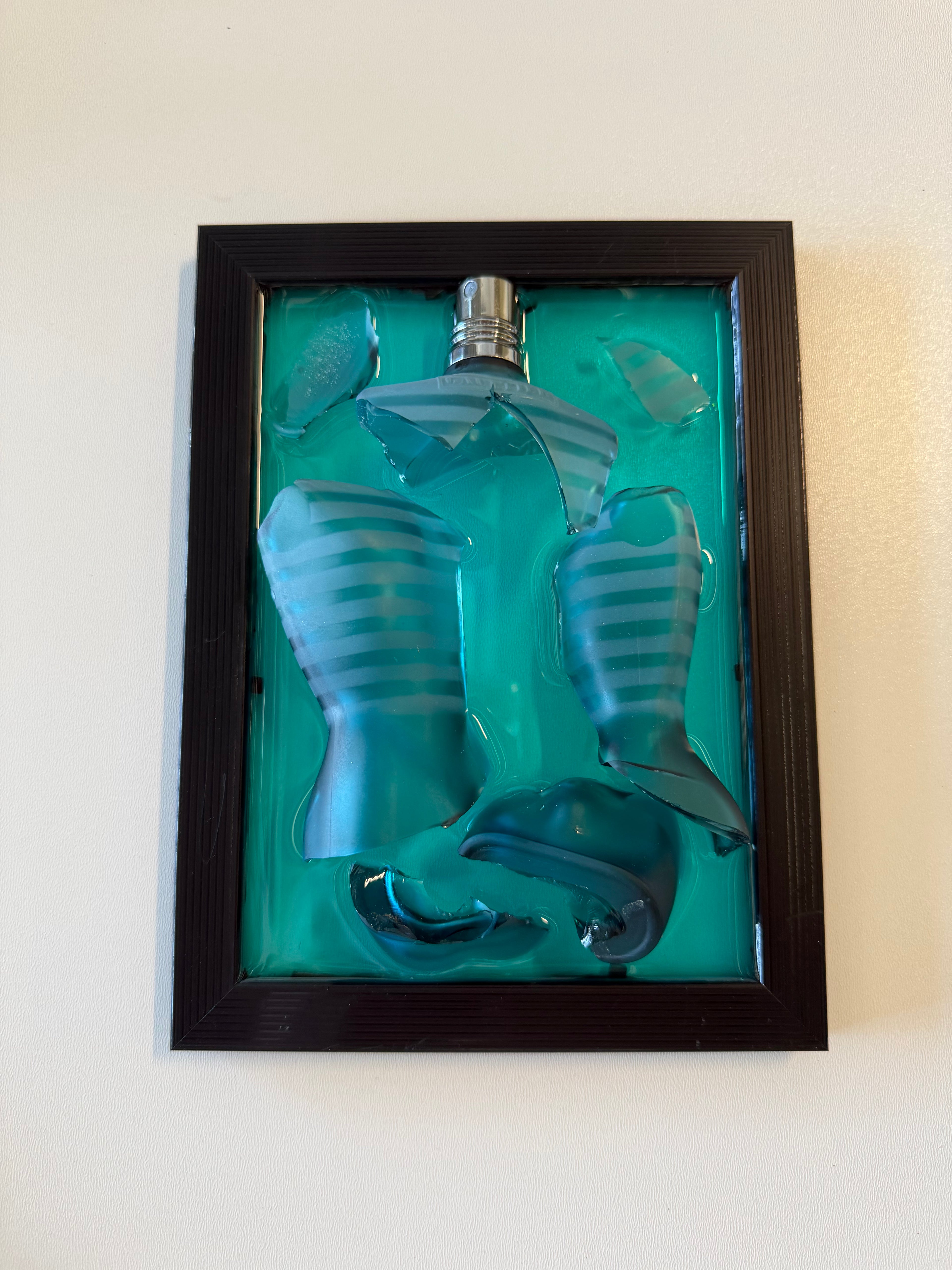 Jean paul Gaultier - Epoxy flessen kunst