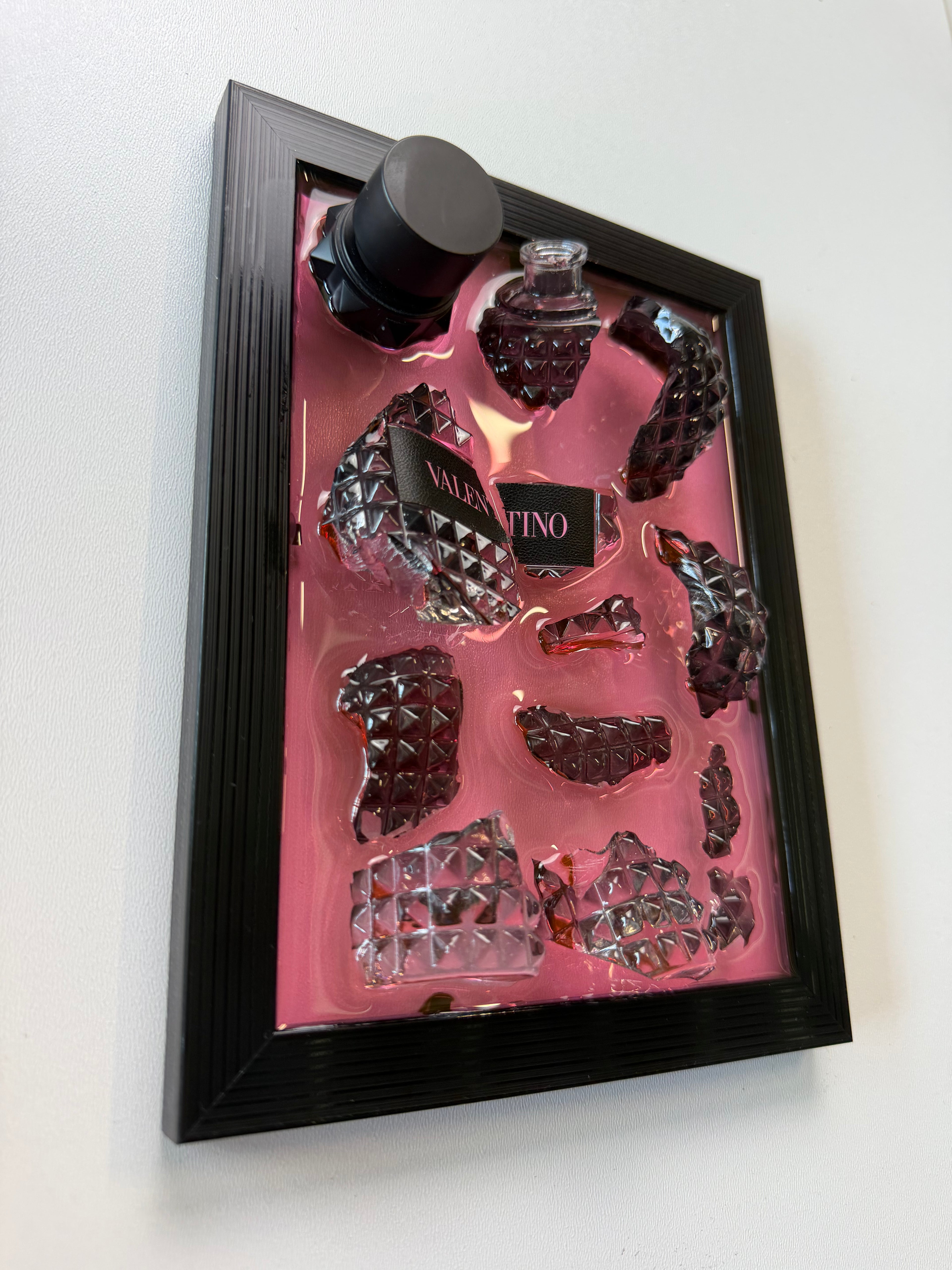 Valentino roze - Epoxy flessen kunst